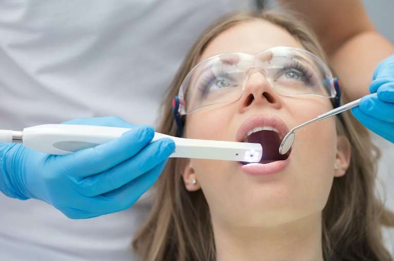 woman getting dental care in appleton
