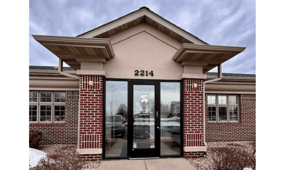 outside view of appleton dental office